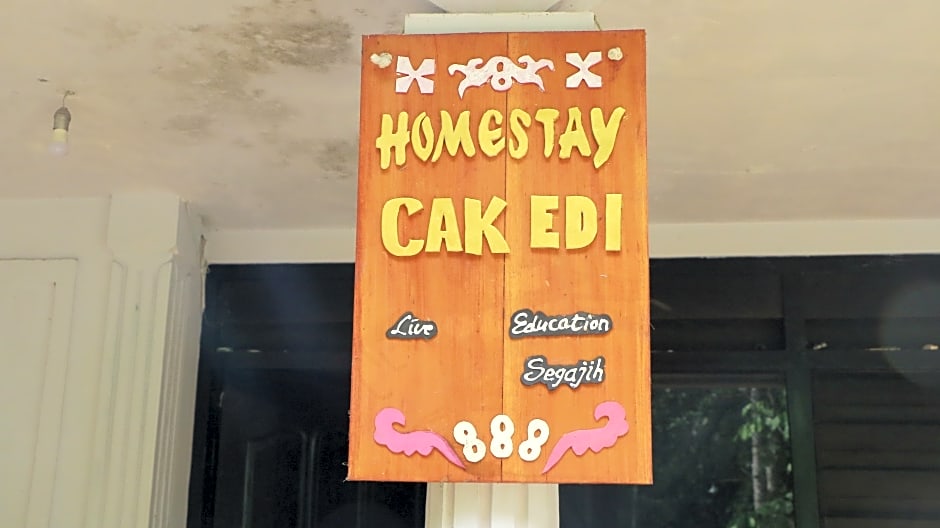 Homestay Cak Edi by ZUZU