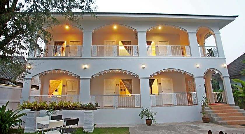 Banlomnow Hotel