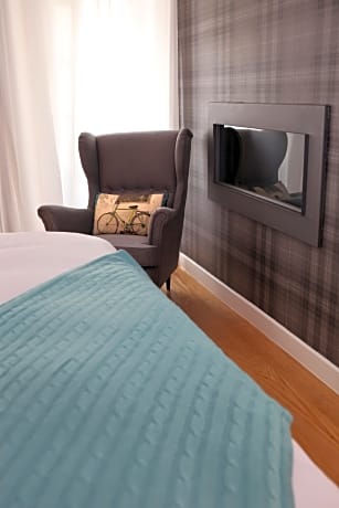 Superior Double Room with Balcony