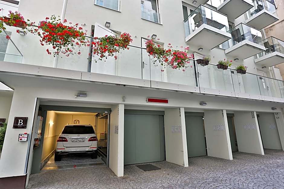 James Hotel & Apartments