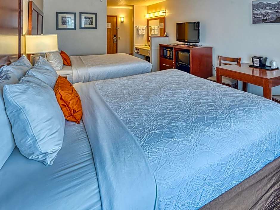 Yellowstone River Inn & Suites