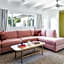 The Wesley by AvantStay Mid-Century Modern Oasis with Pool
