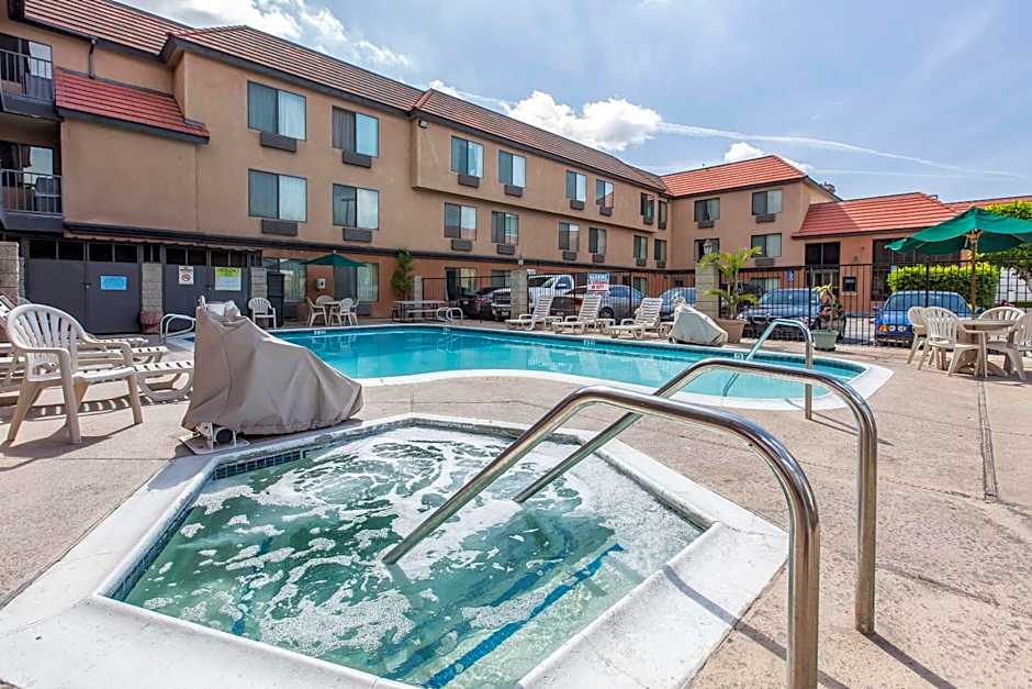Quality Inn & Suites Bell Gardens-Los Angeles
