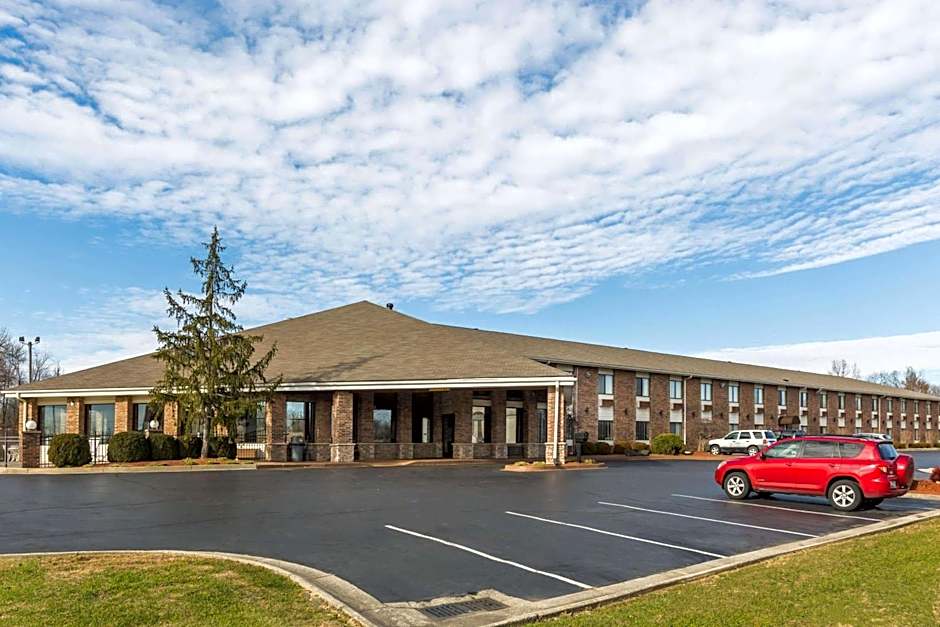 Baymont by Wyndham Louisville South I 65