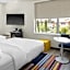Aloft by Marriott Glendale at Westgate