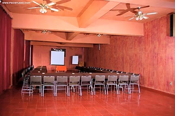 Posada de la Mision, Hotel Museo y Jardin