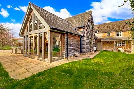 Hiron's Piece - with Hot Tub