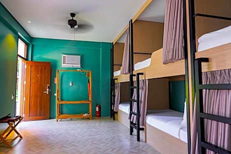 6-Bed Mixed Dormitory Room