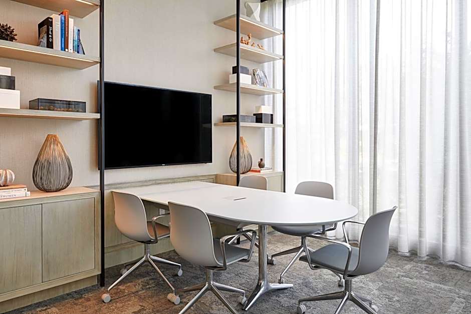 AC Hotel by Marriott Tampa Airport