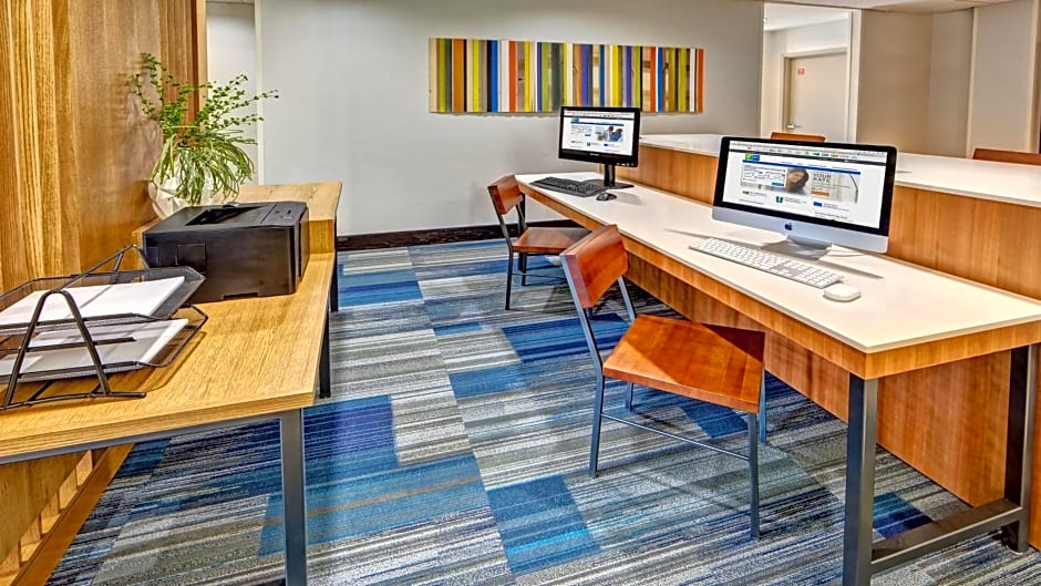 Holiday Inn Express & Suites Cookeville by IHG