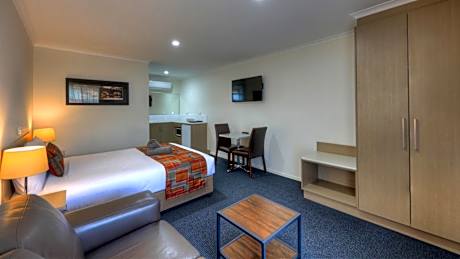 Executive Queen Room