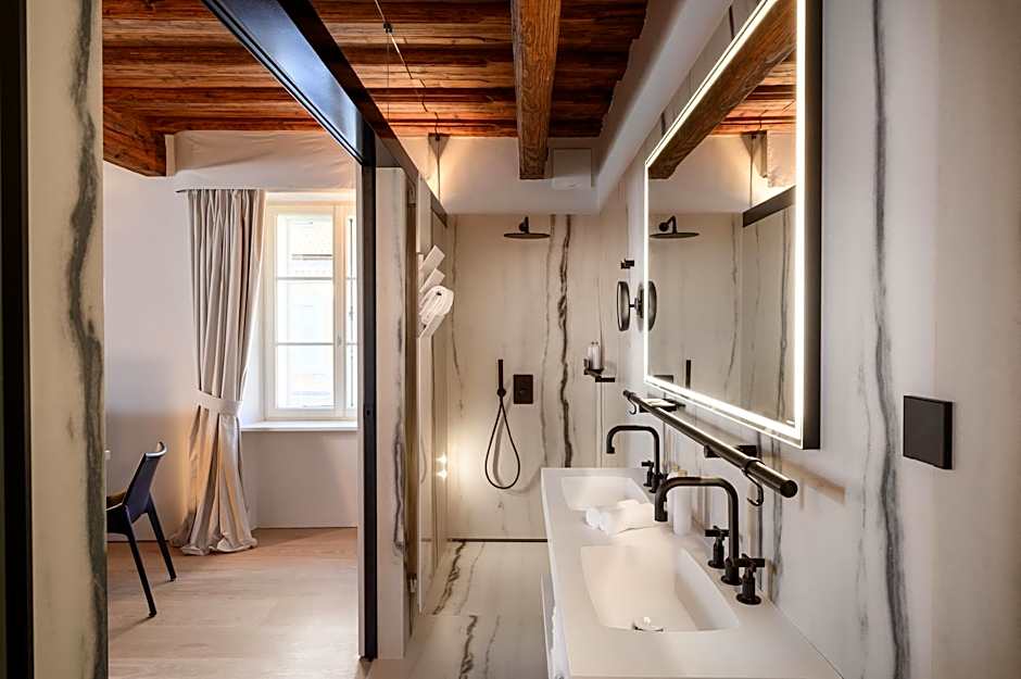 Zlata Ladjica Boutique Hotel