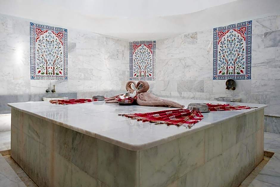 La Benata Beach Hotel