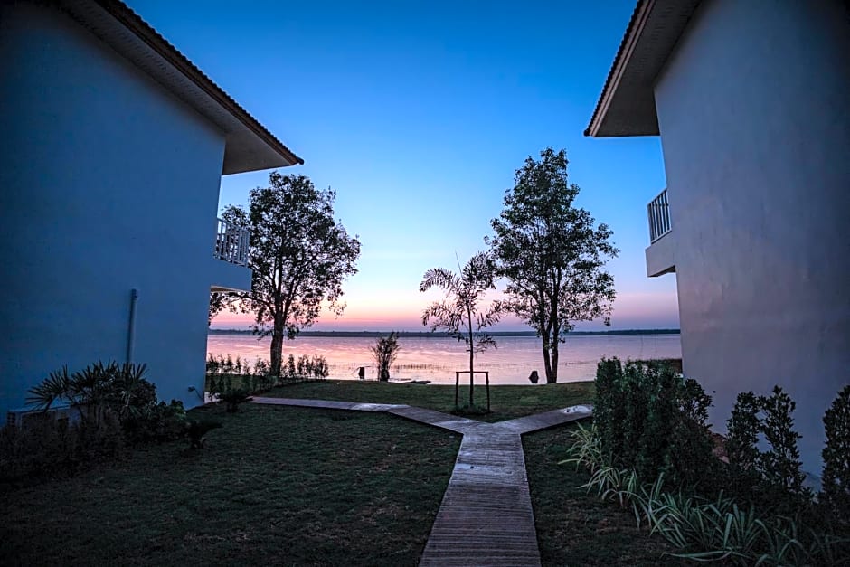 LAKE HOUSE Naka Cave