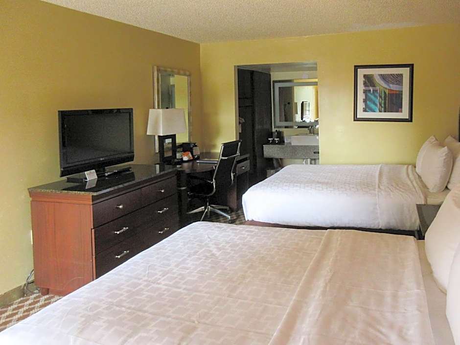 Clarion Inn