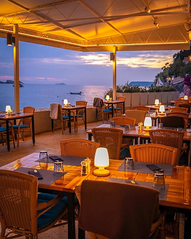 Boutique & Beach Hotel Villa Wolff
