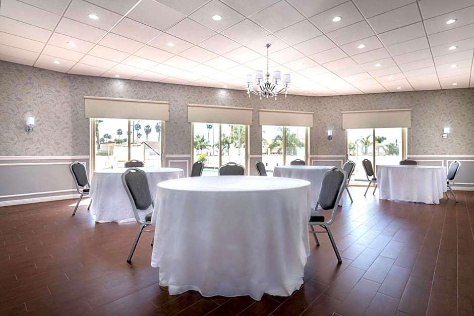 The Volare, Ascend Hotel Collection