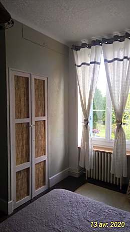 Family Room with Garden View