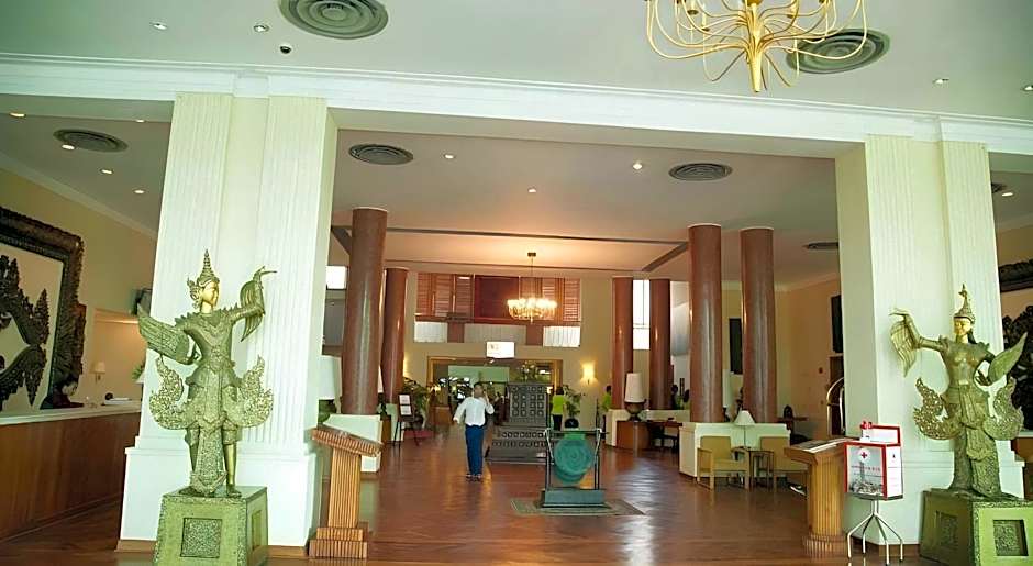 Inya Lake Hotel Yangon
