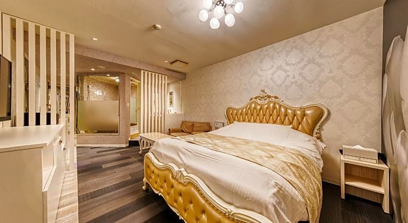 Hotel Ibaraki Charles Perrault no Shiroi Chapel - Adult Only