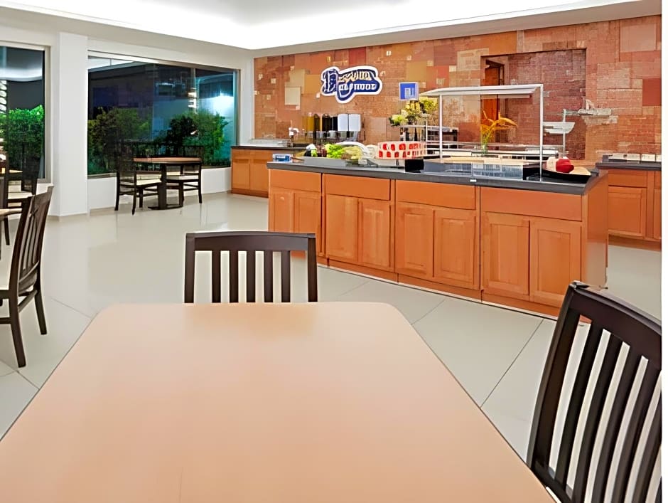 Holiday Inn Express Paraiso - Dos Bocas By IHG