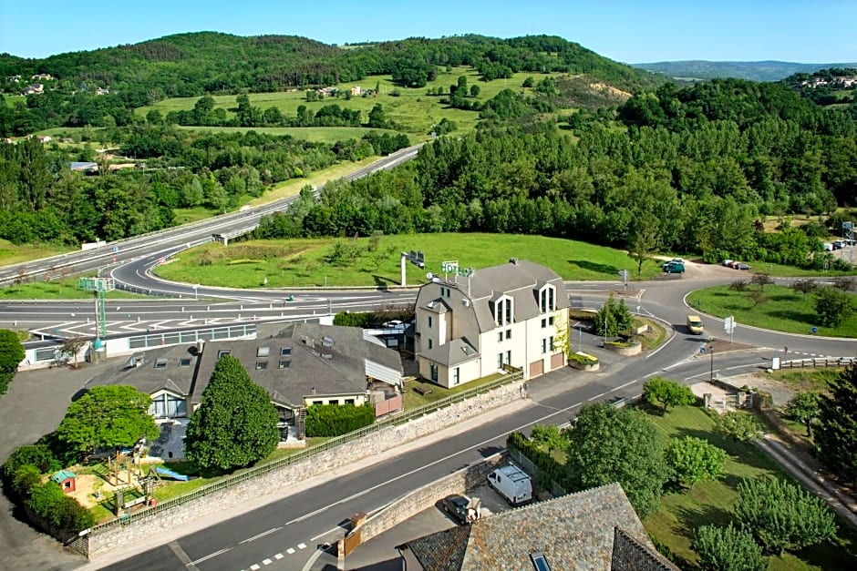 H¿tel-Restaurant Le Calice Du Gevaudan - A75