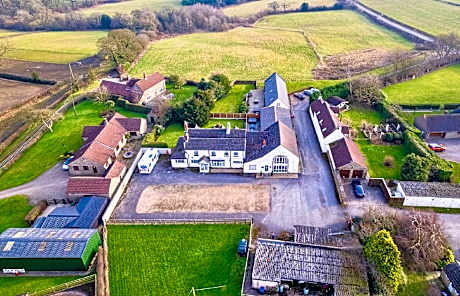 Whitton Lodge sleeps 26