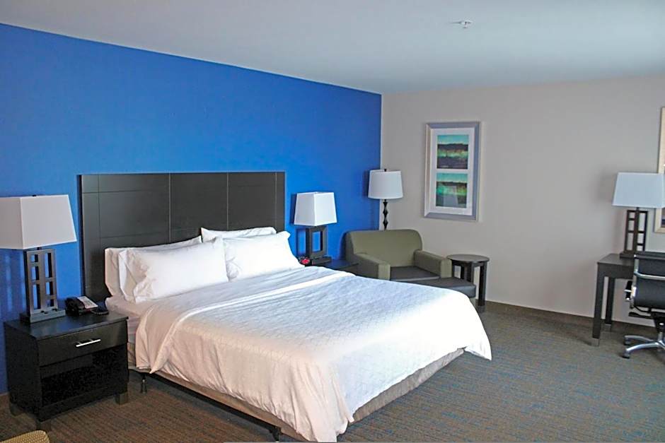 Holiday Inn Express & Suites Bakersfield Airport By IHG