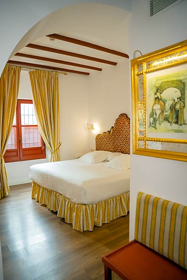 Photo 1 of 14 of Classic 1 Double Bed or 2 Beds, Jetted Tub