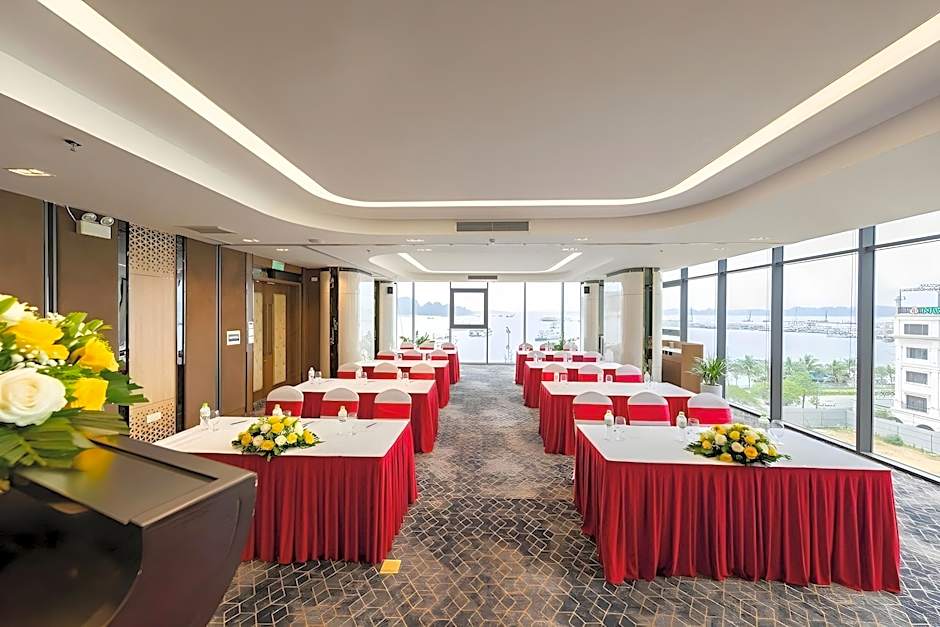 Muong Thanh Grand Ha Long Hotel