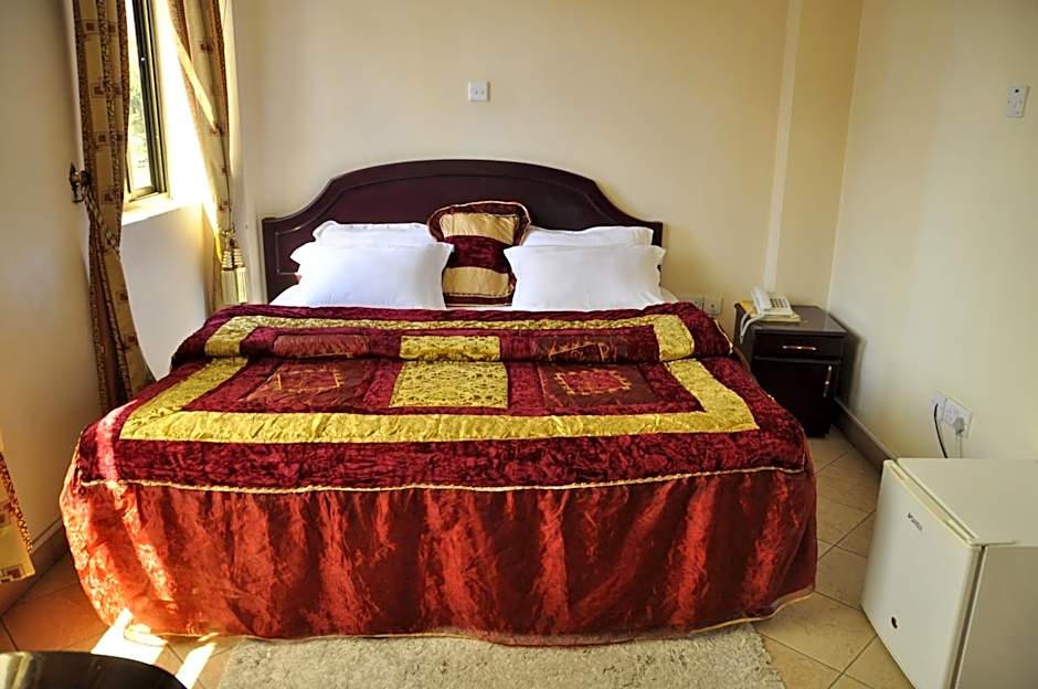 Rich Hotel