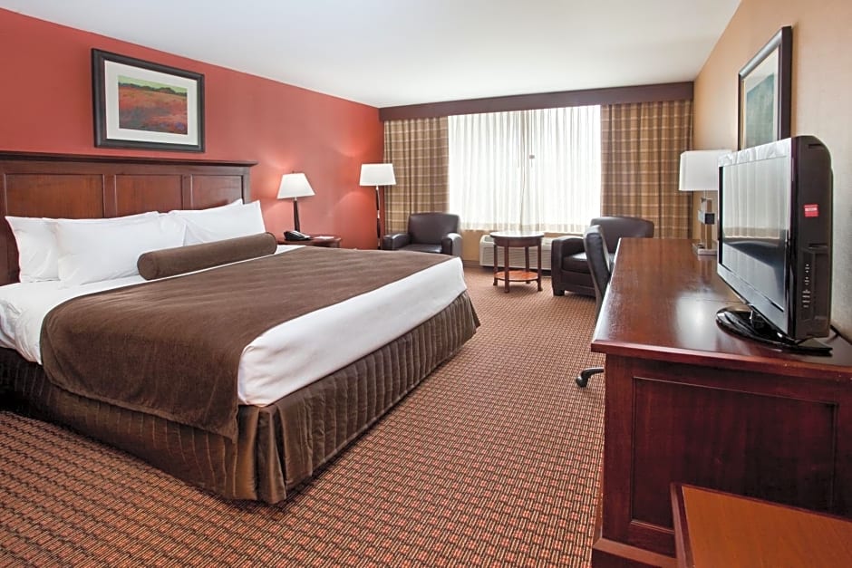 Ramada by Wyndham Cleveland Independence