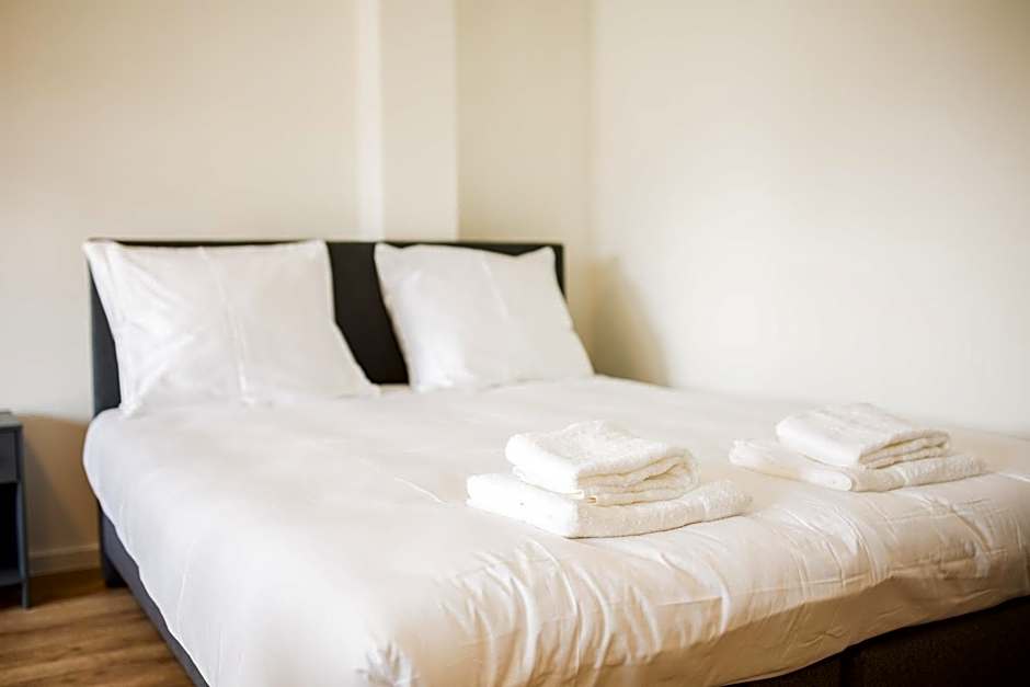 Alphabet Apartments - Prins Hendrikkade 10