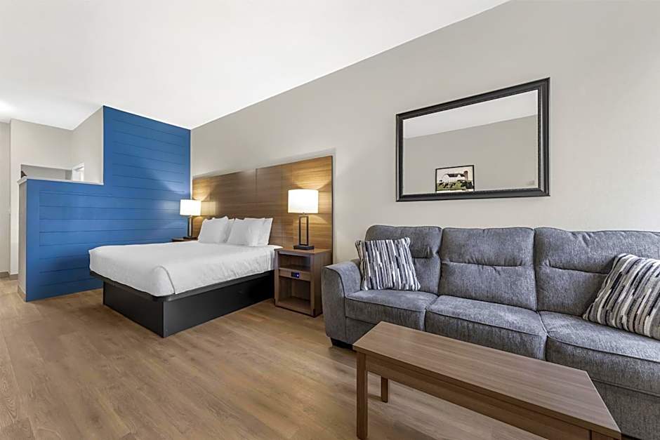 Best Western Plus Revere Inn & Suites