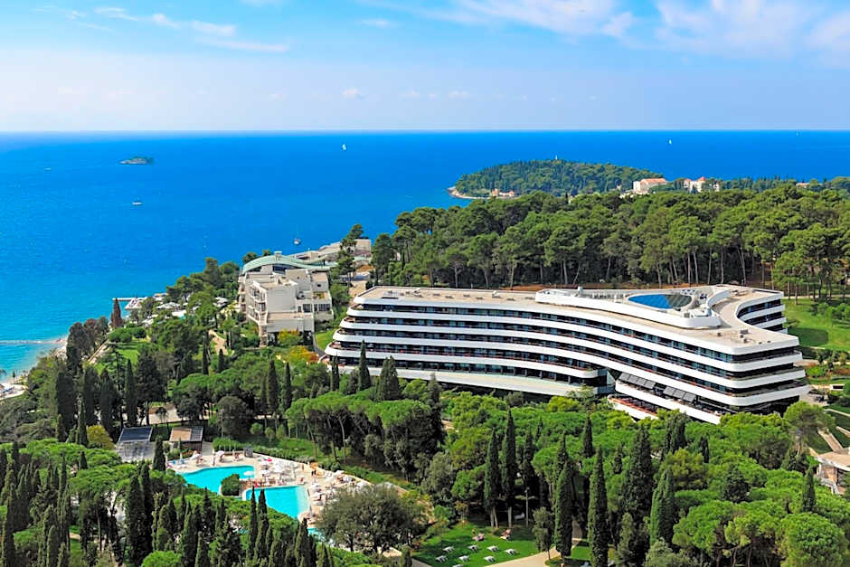 Lone Hotel by Maistra Collection