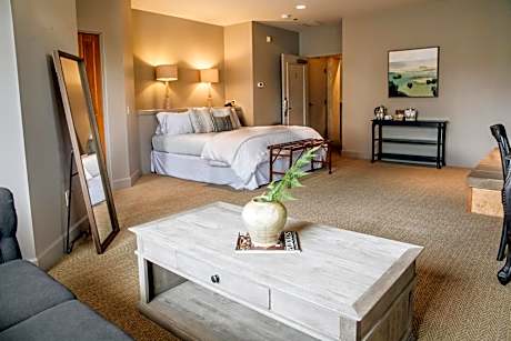 Deluxe Double Room with Shower