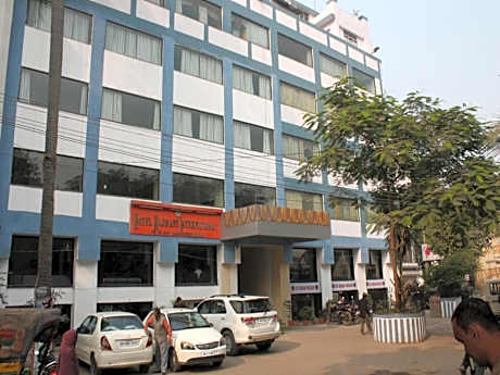 Hotel Rajhans International