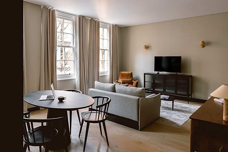 Native Kings Wardrobe, St Pauls