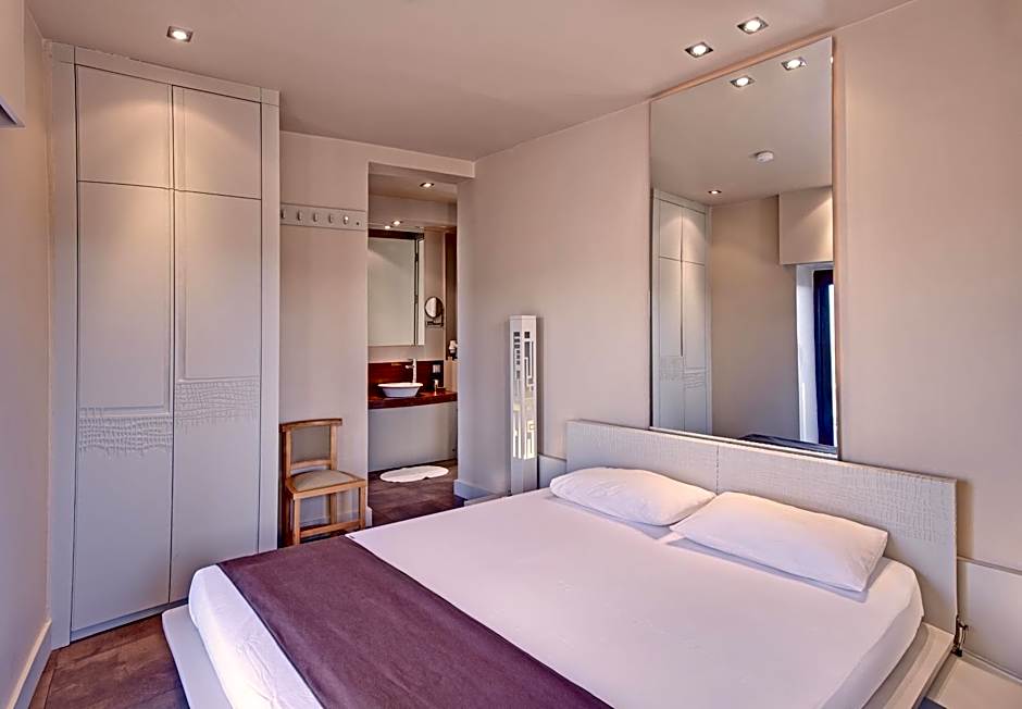 Assosyal Hotel