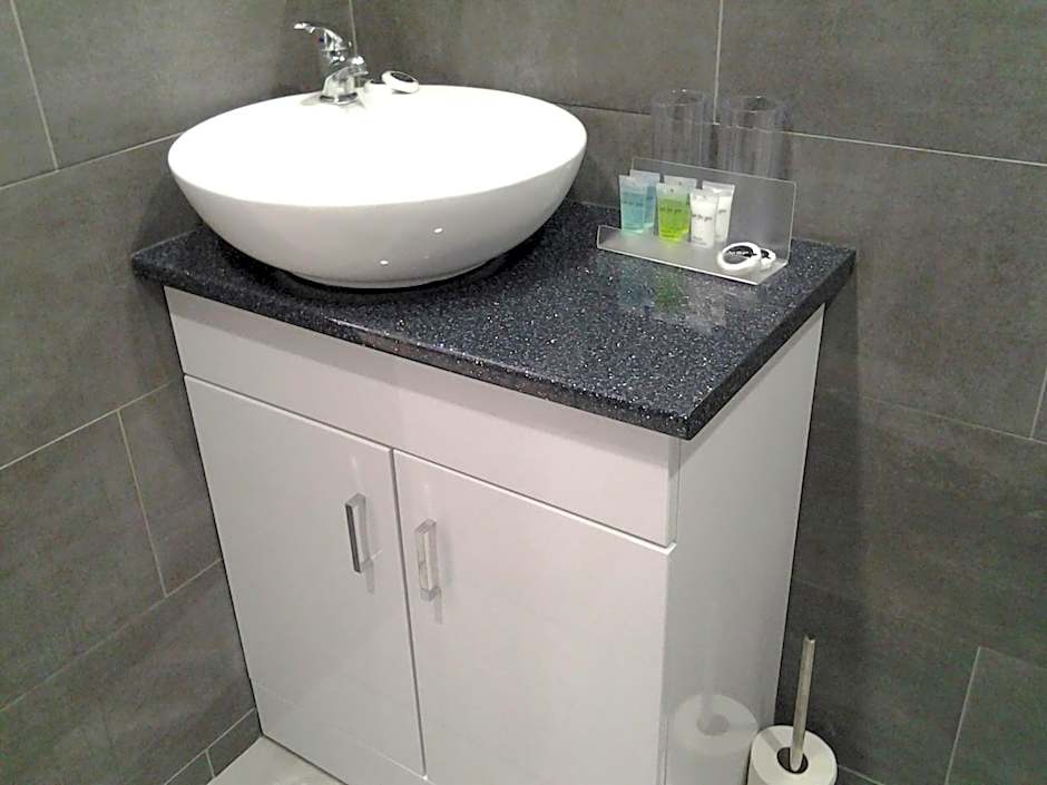 Lady Charlotte Guest rooms triple rooms