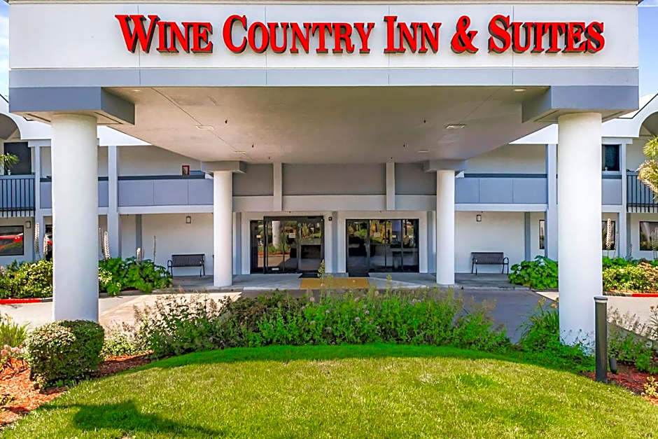 Best Western Plus Wine Country Inn & Suites