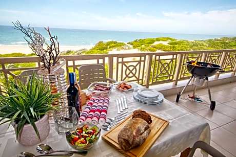 Milkwood Beachfront Accommodation 417,J' Bay 