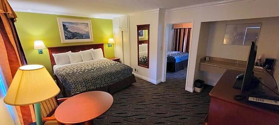 Redondo Inn and Suites