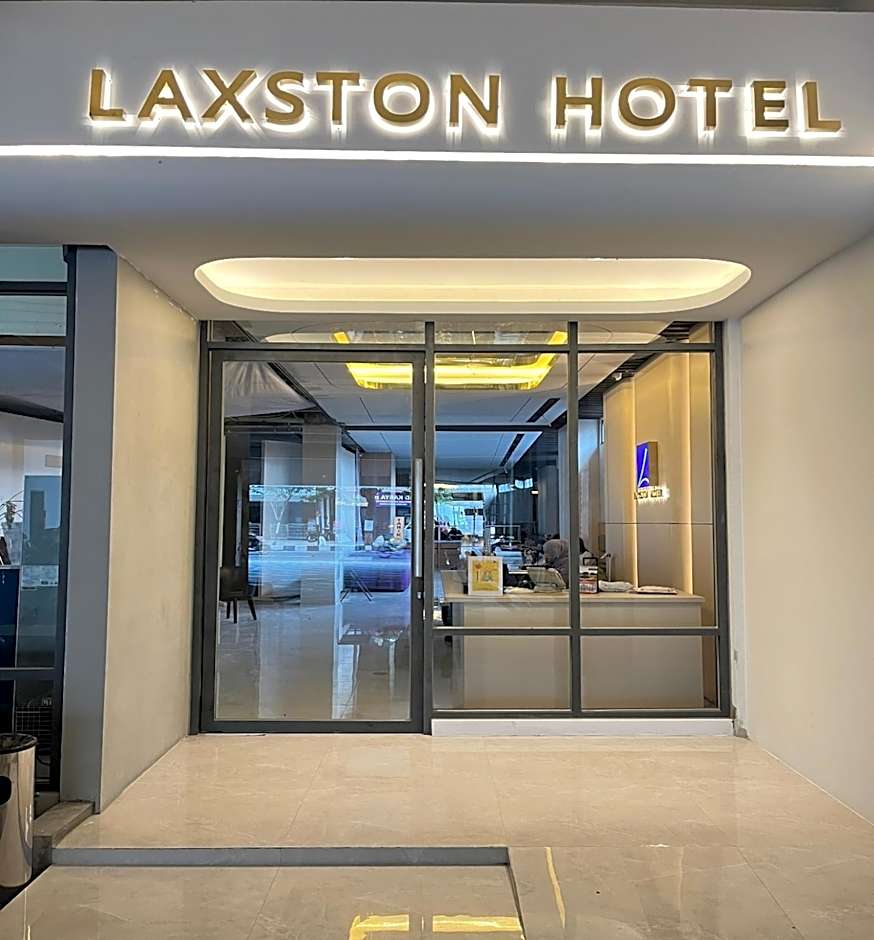 Laxston Hotel