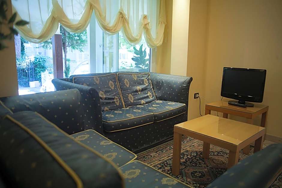 Hotel Cannes - in pieno centro