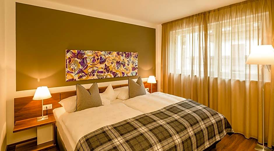 Hidalgo Suites