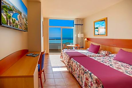 Double Room with Sea View  (3 Adults)