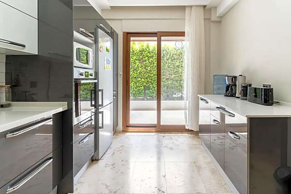 Comfortable villa with garden in “Urla İskele”