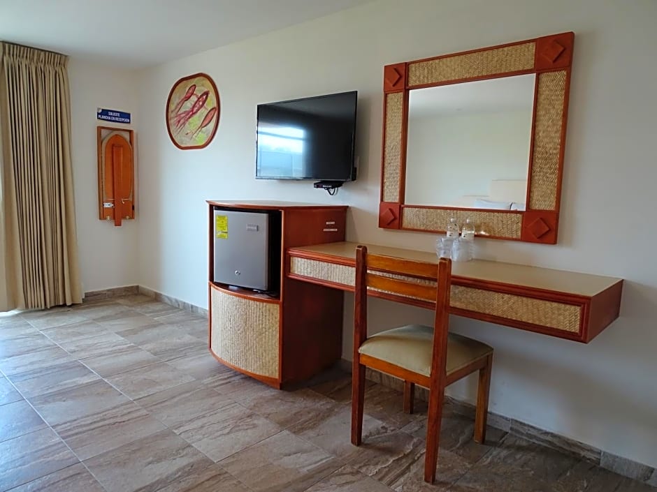 Hotel Palapa Palace Inn
