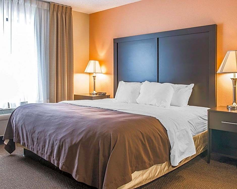 Quality Inn & Suites Niles